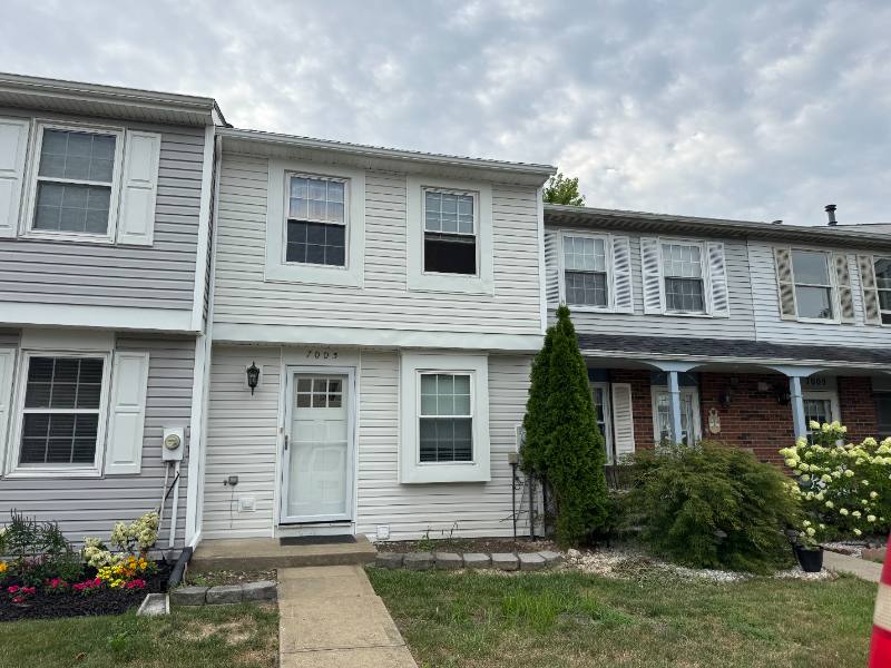 Townhouse for rent at 7005 Lafayette Square, Aliquippa, PA 15001