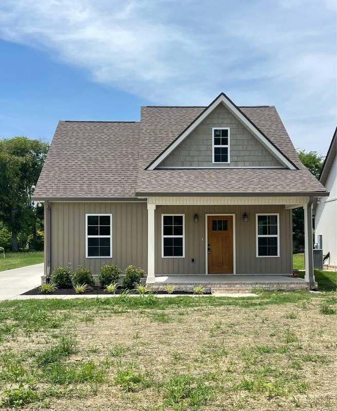 House for rent at 696 Castle Heights Ave, Lebanon, TN 37087