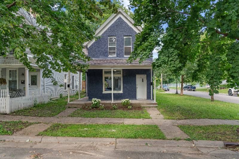 Apartment for rent at 1039 Victoria St N #1, Saint Paul, MN 55103