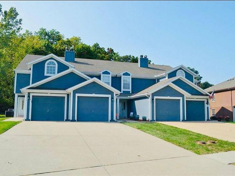 Townhouse for rent at 5520 NW Moonlight Meadow Dr, Lees Summit, MO 64064