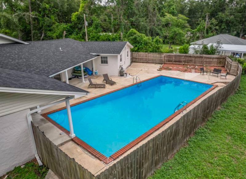 House for rent at 27 Hickory Ave, Crawfordville, FL 32327