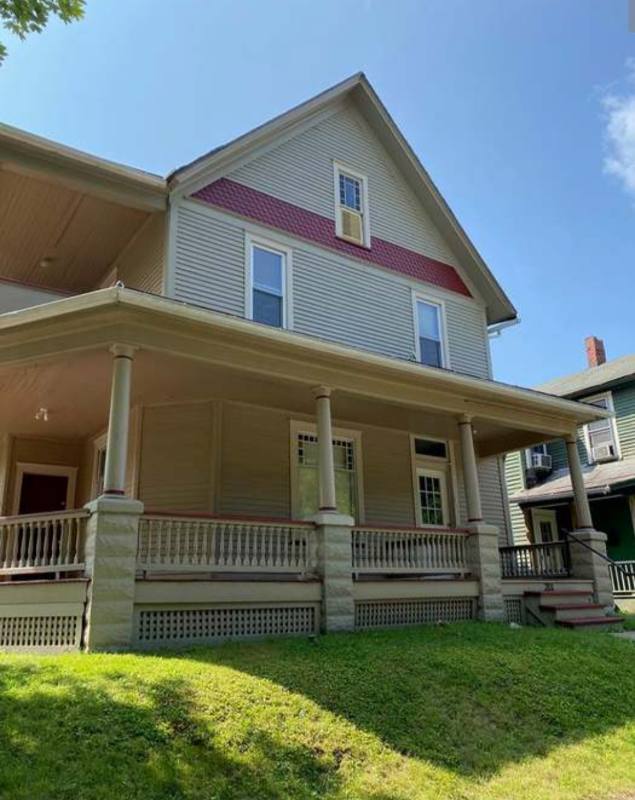Apartment for rent at 2 Reed St, Oil City, PA 16301