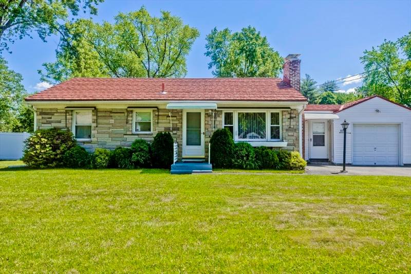 House for rent at 119 Kane St, Springfield, MA 01119