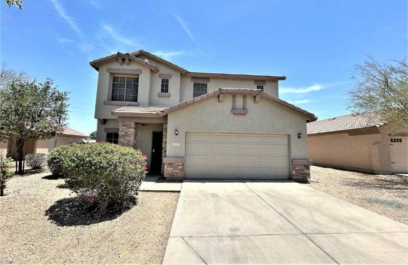 Townhouse for rent at 6252 S 15 Dr, Phoenix, AZ 85041