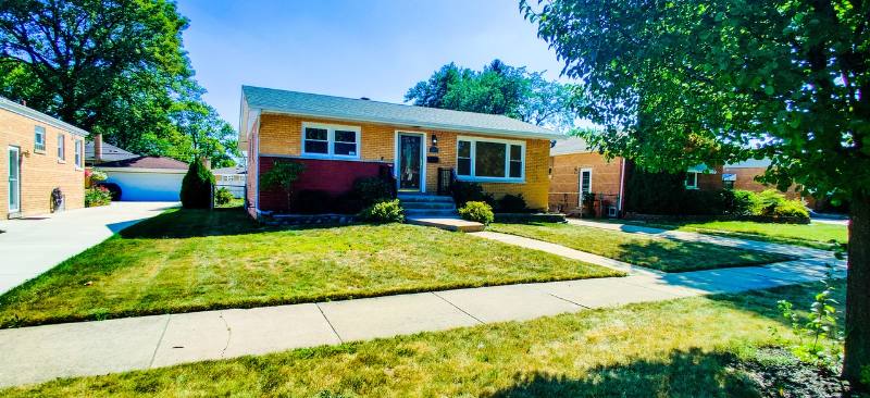 4629 W 99th St, Oak Lawn, IL 60453