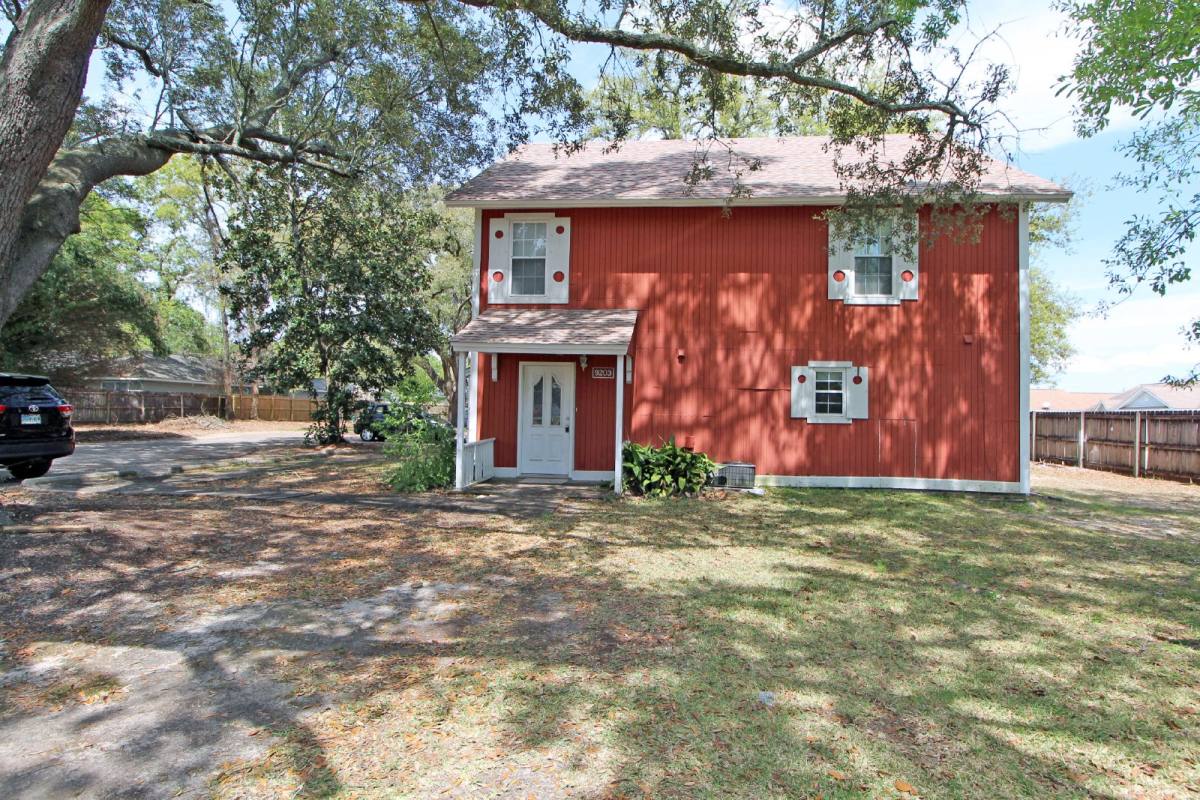 Townhouse for rent at 9203 Arand Loop, Pensacola, FL 32514