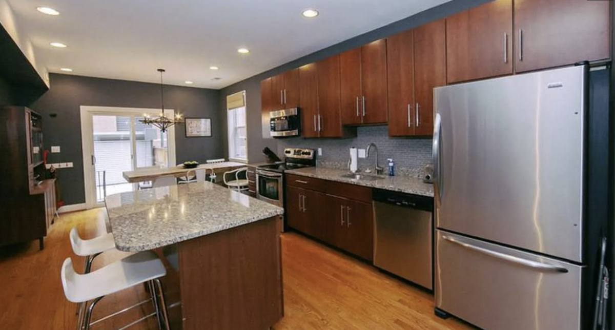 Townhouse for rent at 317 I St NE, Washington, DC 20002