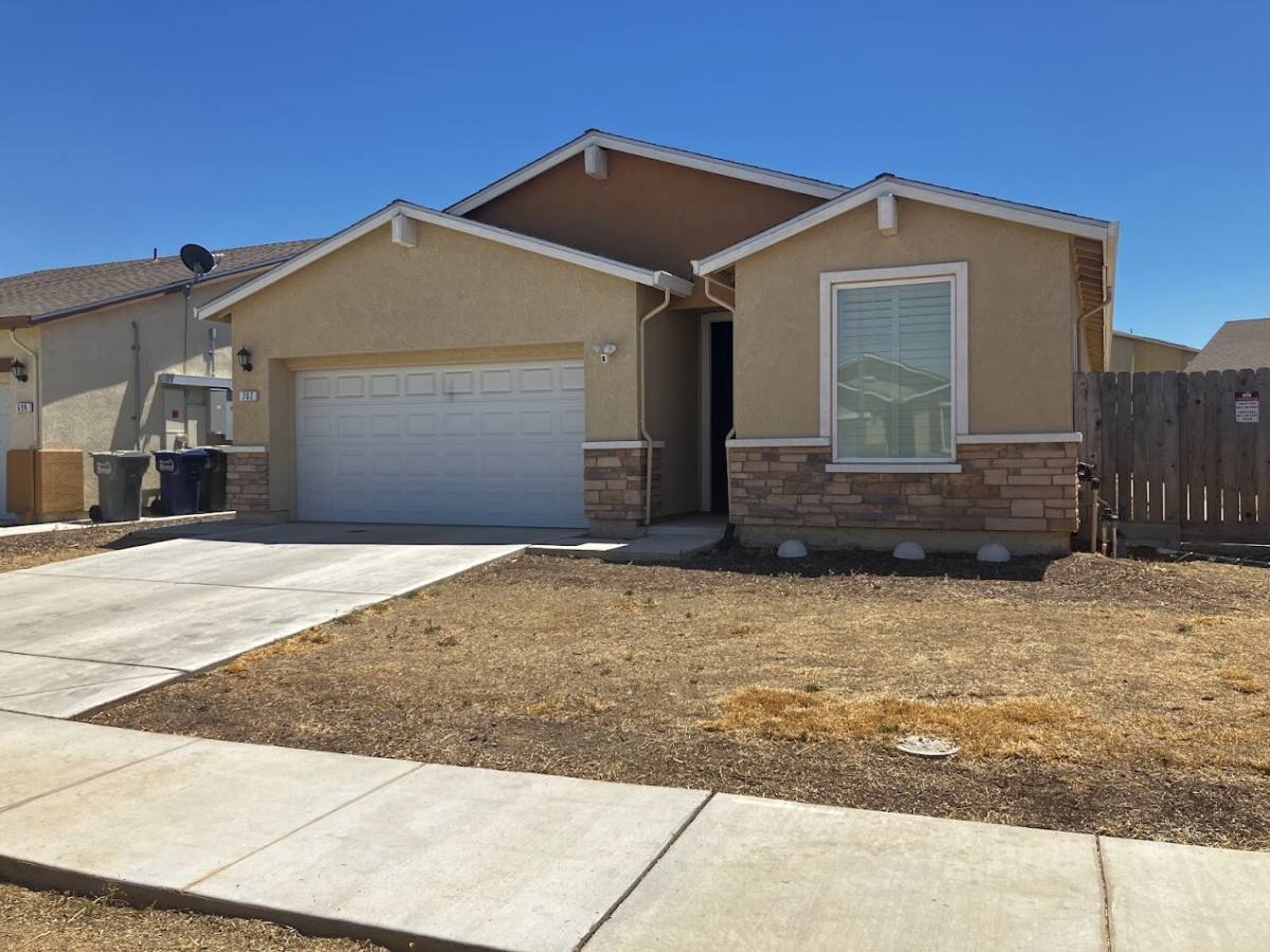 House for rent at 702 Marybelle Dr, Merced, CA 95348