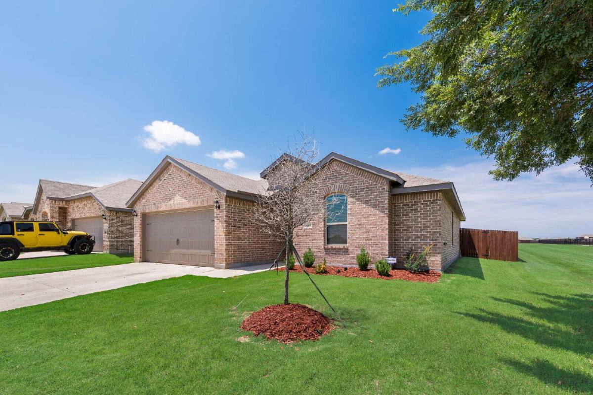 House for rent at 3360 N Crowley Cleburne Rd, Crowley, TX 76036