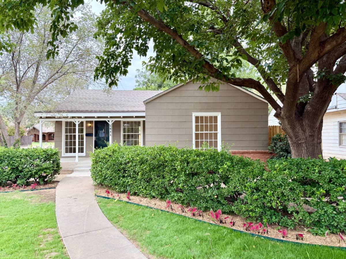 Townhouse for rent at 2832 24th St, Lubbock, TX 79410