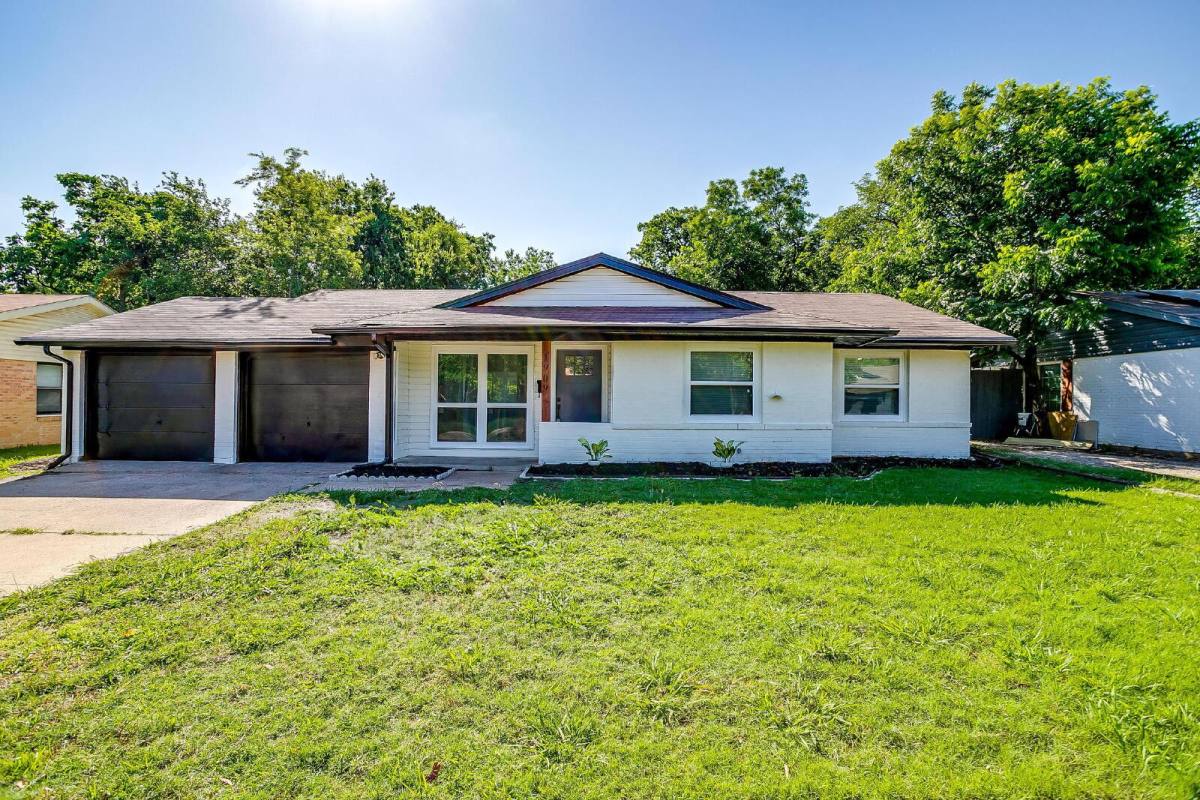 House for rent at 1909 Balla Way, Grand Prairie, TX 75051