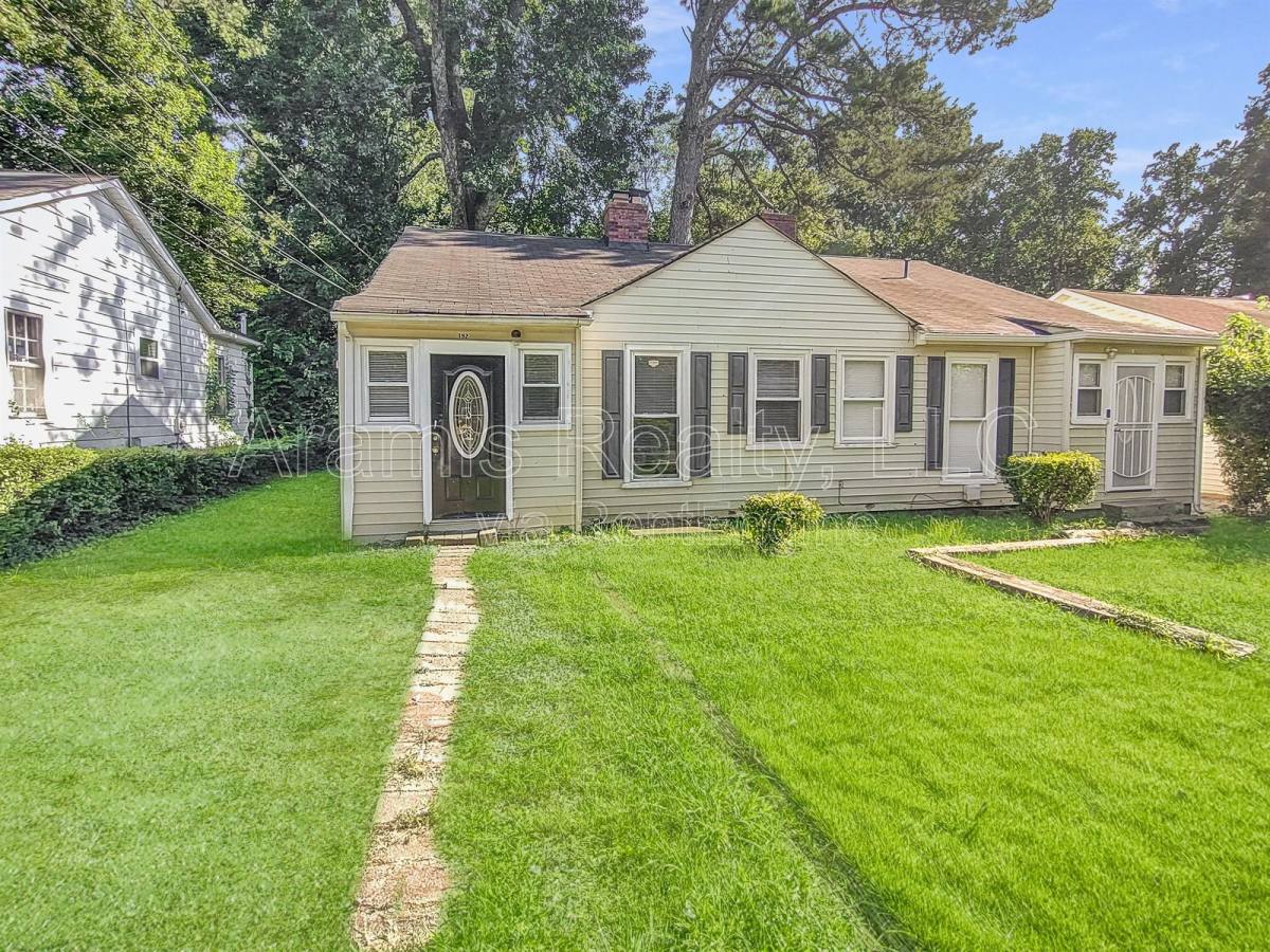 Townhouse for rent at 192 W Dixie Ave SE, Marietta, GA 30008