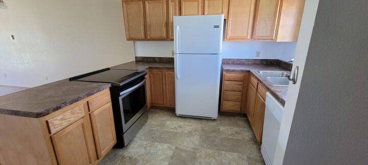 Apartment for rent at 856 Lynch Dr, Billings, MT 59105