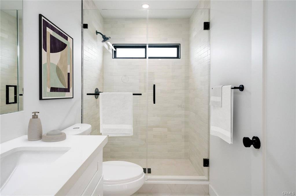 1334 9th St #2, Santa Monica, CA 90401