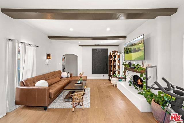 House for rent at 3871 Roxton Ave, Los Angeles, CA 90008