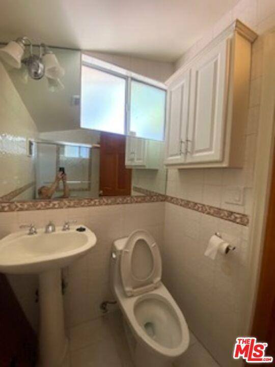 3967 Oeste Ave, Studio City, CA 91604