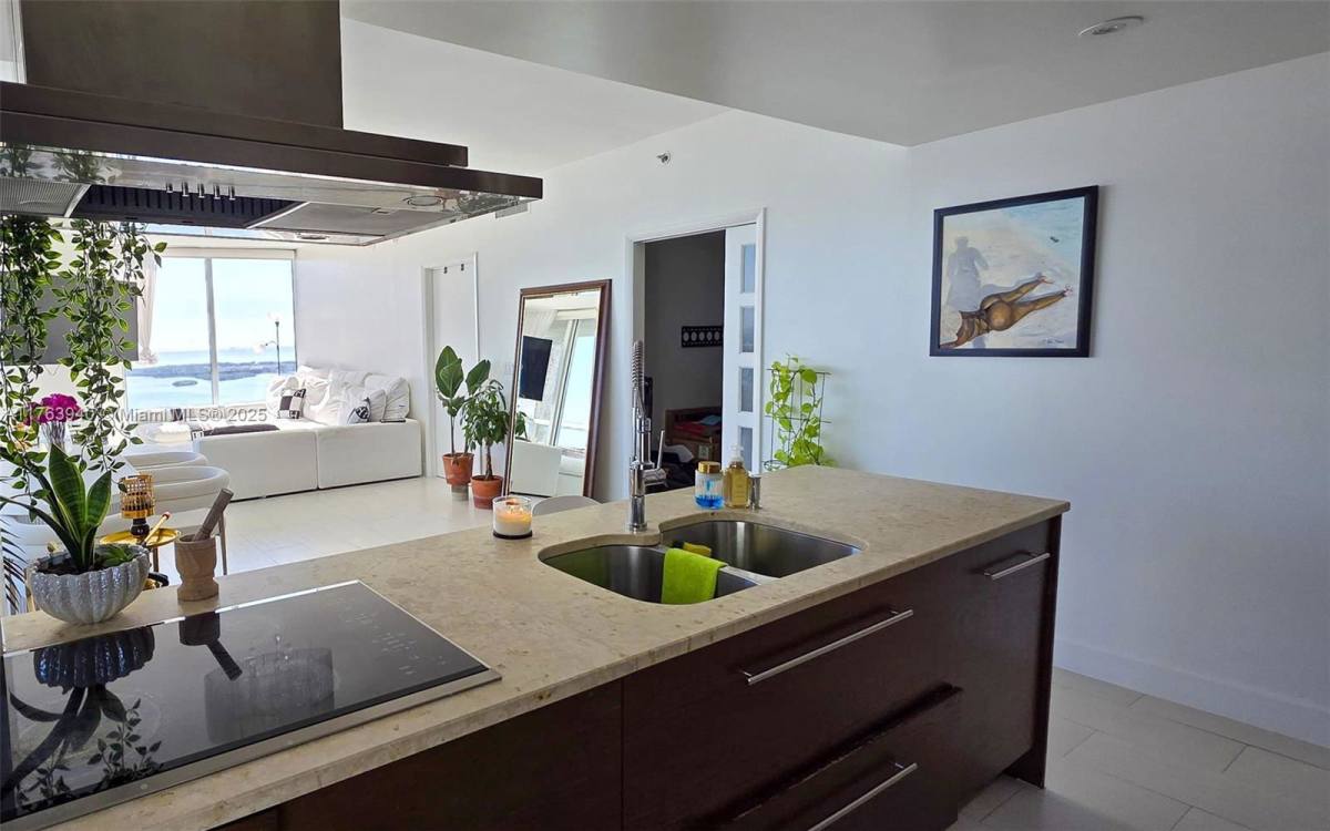 Apartment for rent at 495 Brickell Ave #5102, Miami, FL 33130