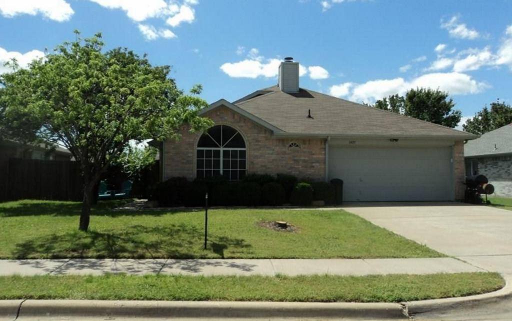 House for rent at 1409 Misty Meadow Dr, Midlothian, TX 76065