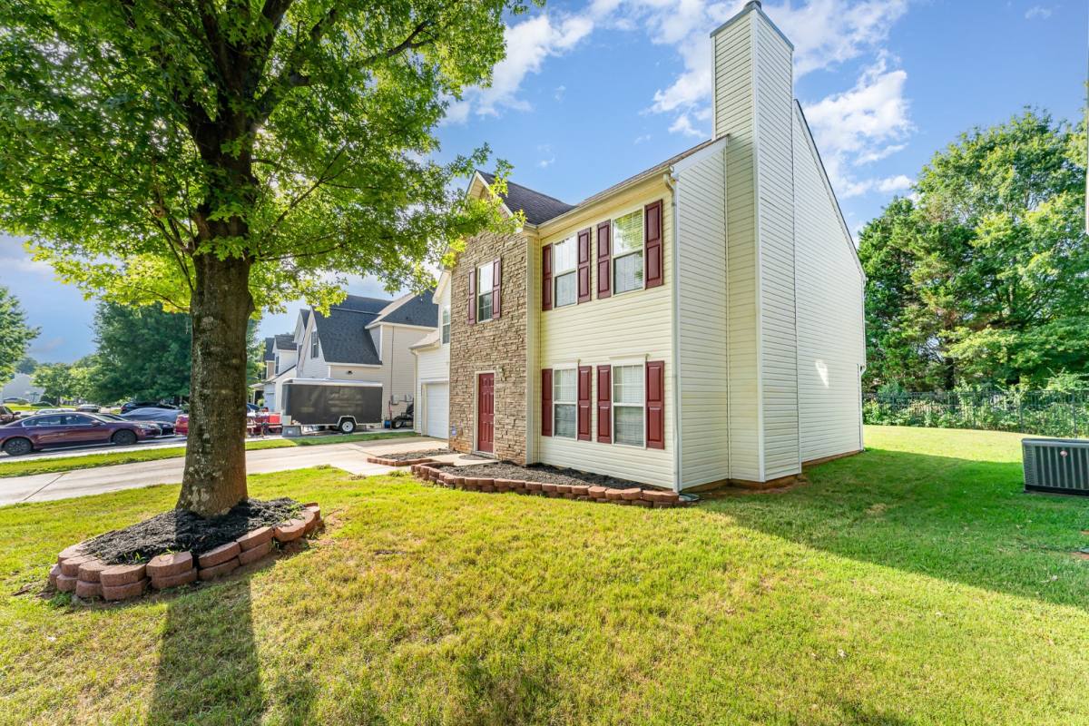 House for rent at 3624 Pauline Lane, Charlotte, NC 28216