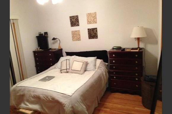 Apartment for rent at 1103 W Cornelia Ave, Chicago, IL 60657