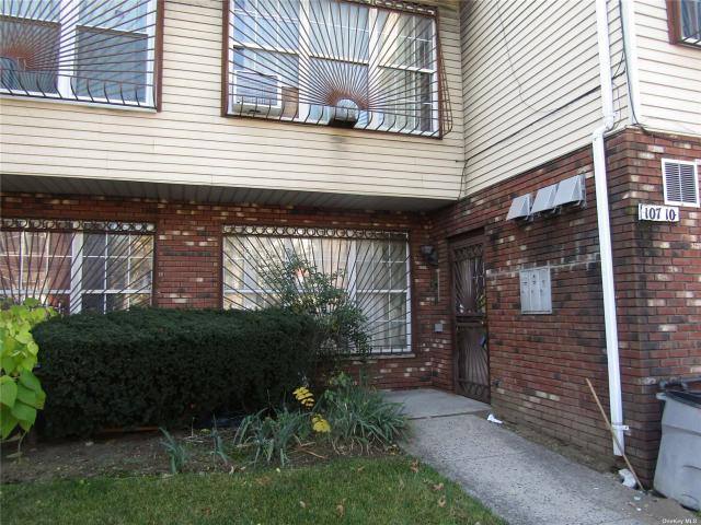 Apartment for rent at 107-10 Guy R Brewer Blvd #9B, Jamaica, NY 11433