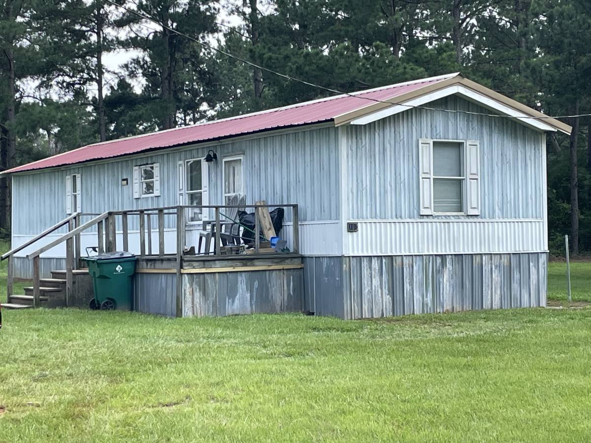 House for rent at 107 Private Rd #6103, Palestine, TX 75801