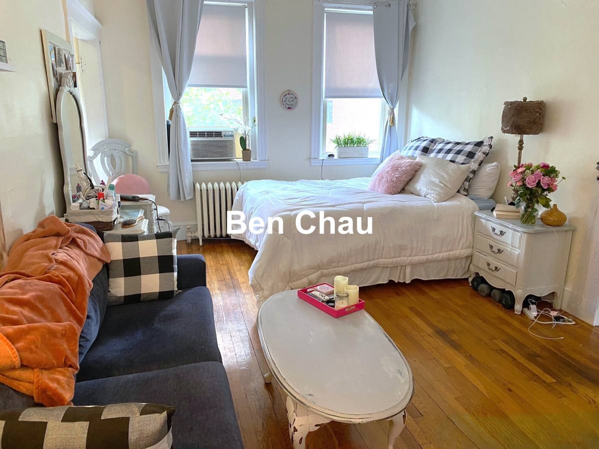 Apartment for rent at 1610 Massachusetts Ave #11B, Cambridge, MA 02138