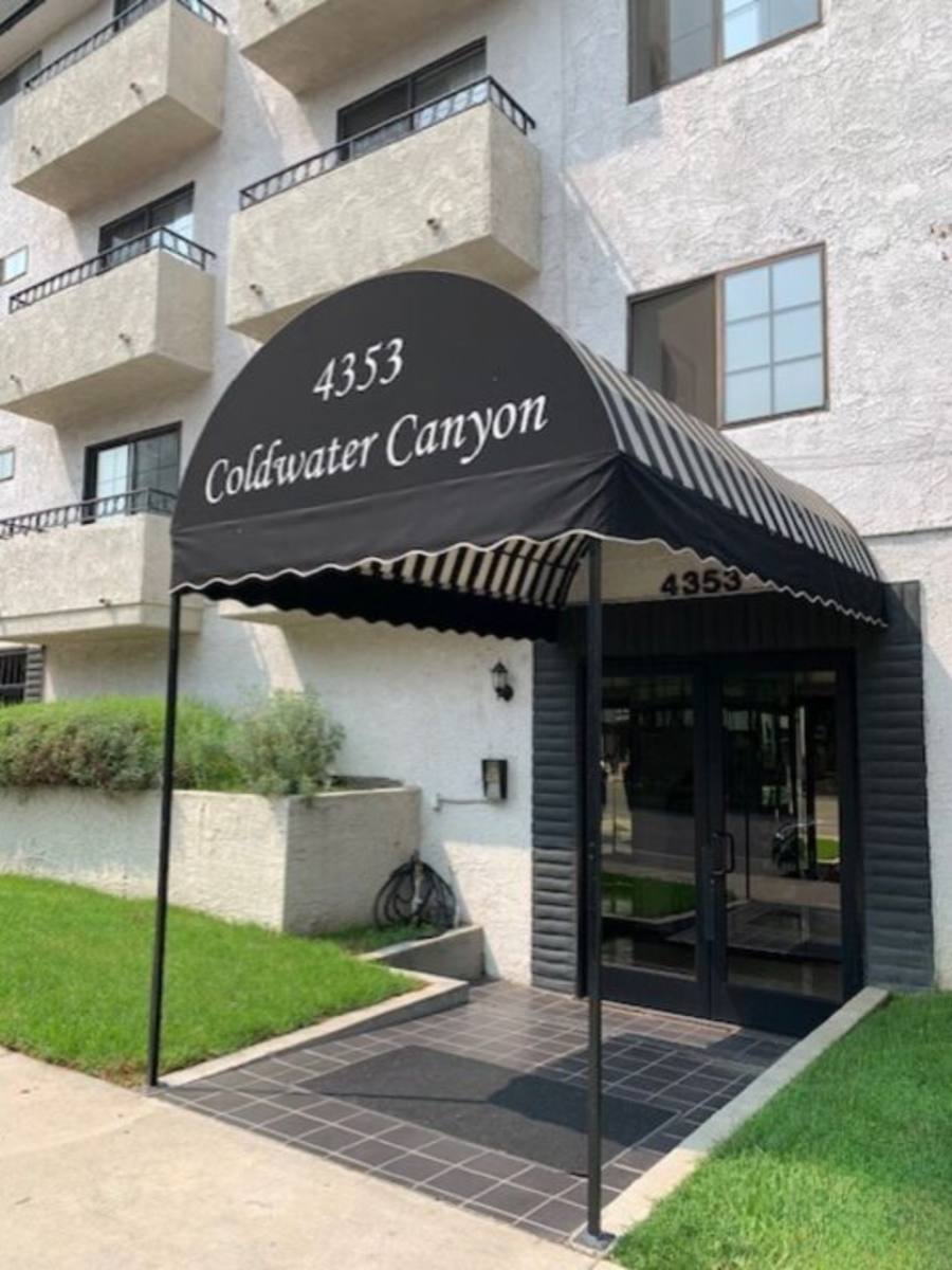 Apartment for rent at 4353 Coldwater Canyone Ave #103, Studio City, CA 91604