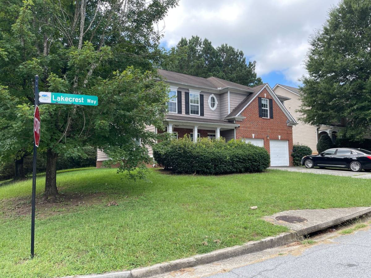 House for rent at 8801 Lakecrest Way, Union City, GA 30291