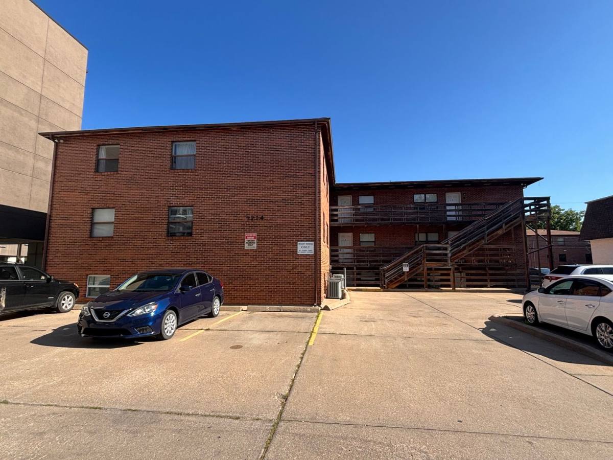 Apartment for rent at 1214 Vattier St, Manhattan, KS 66502