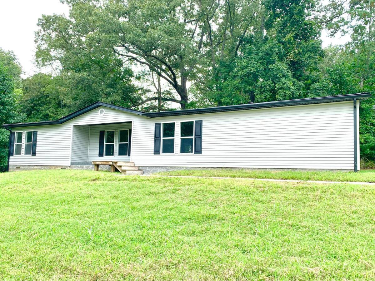 House for rent at 1495 Briar Hill Dr, Clarksville, TN 37042