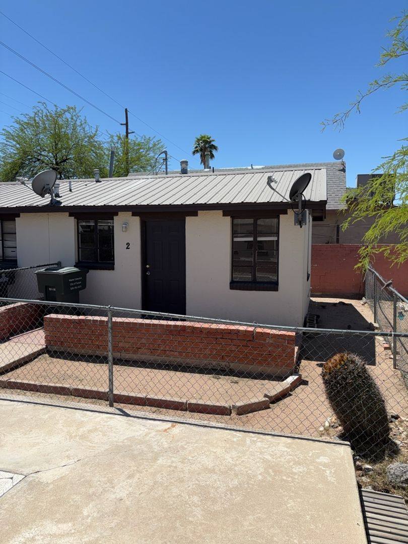 Apartment for rent at 208 W Kelso St, Tucson, AZ 85705