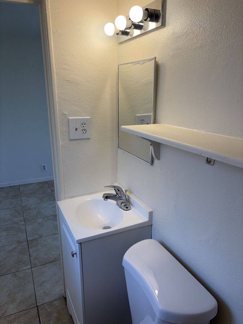 Apartment for rent at 208 W Kelso St, Tucson, AZ 85705