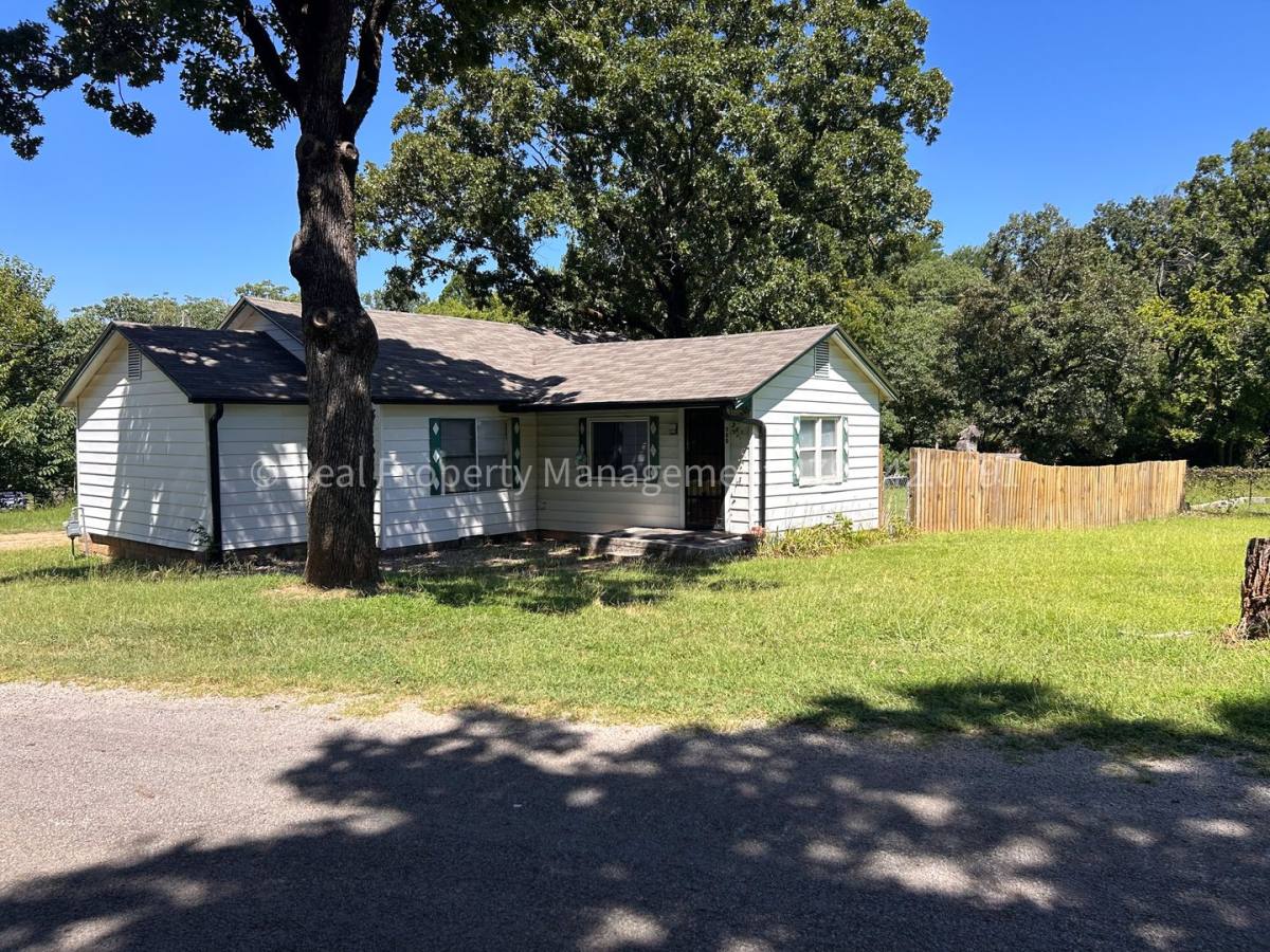 House for rent at 500 Gillette Ave, Arkoma, OK 74901