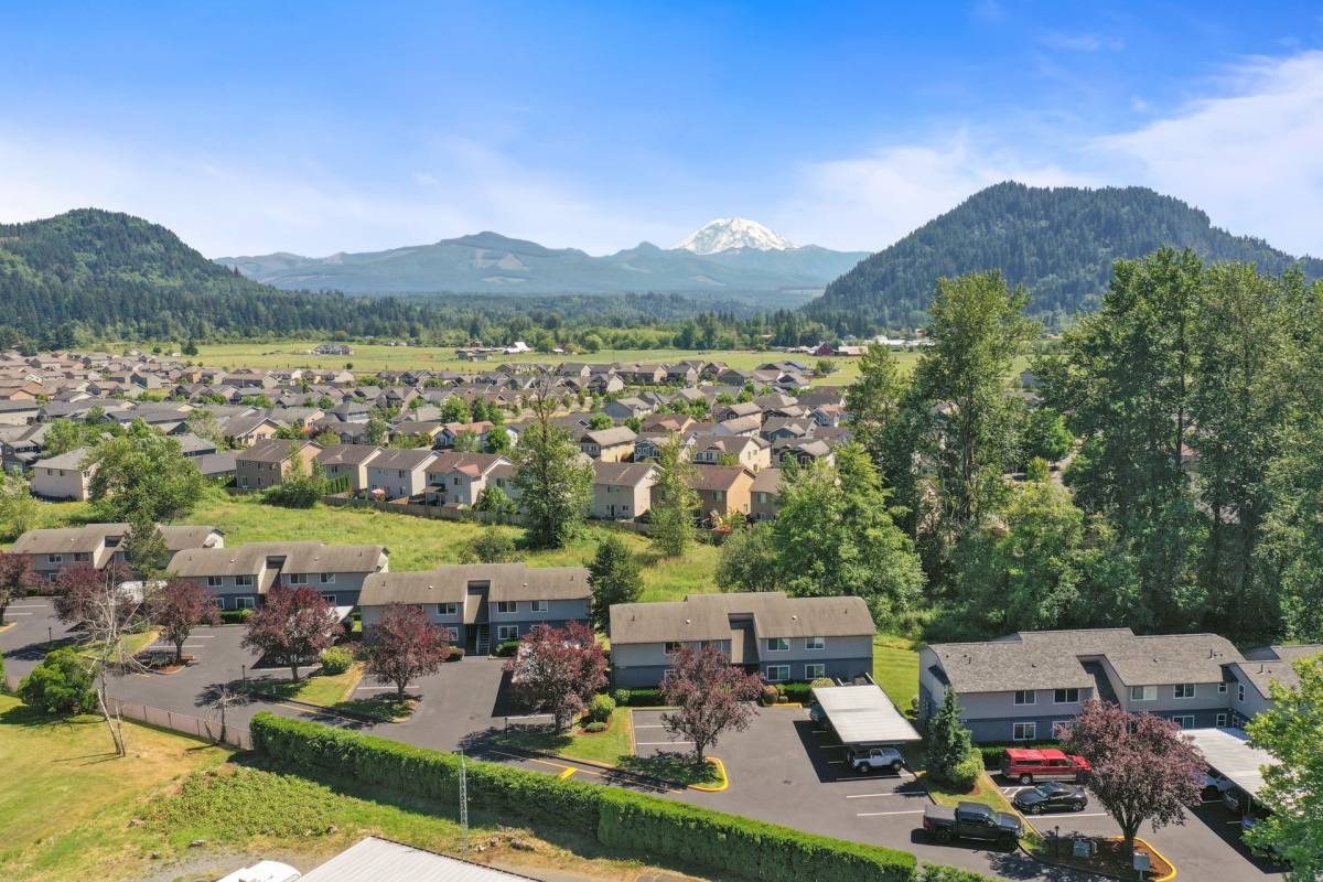 Apartment for rent at 615 Watson St N, Enumclaw, WA 98022