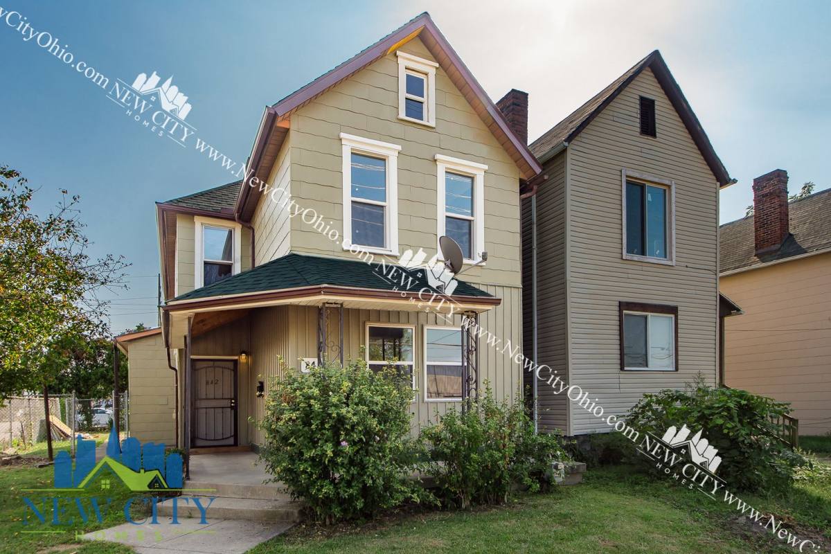 House for rent at 842 N St Clair Ave, Columbus, OH 43201