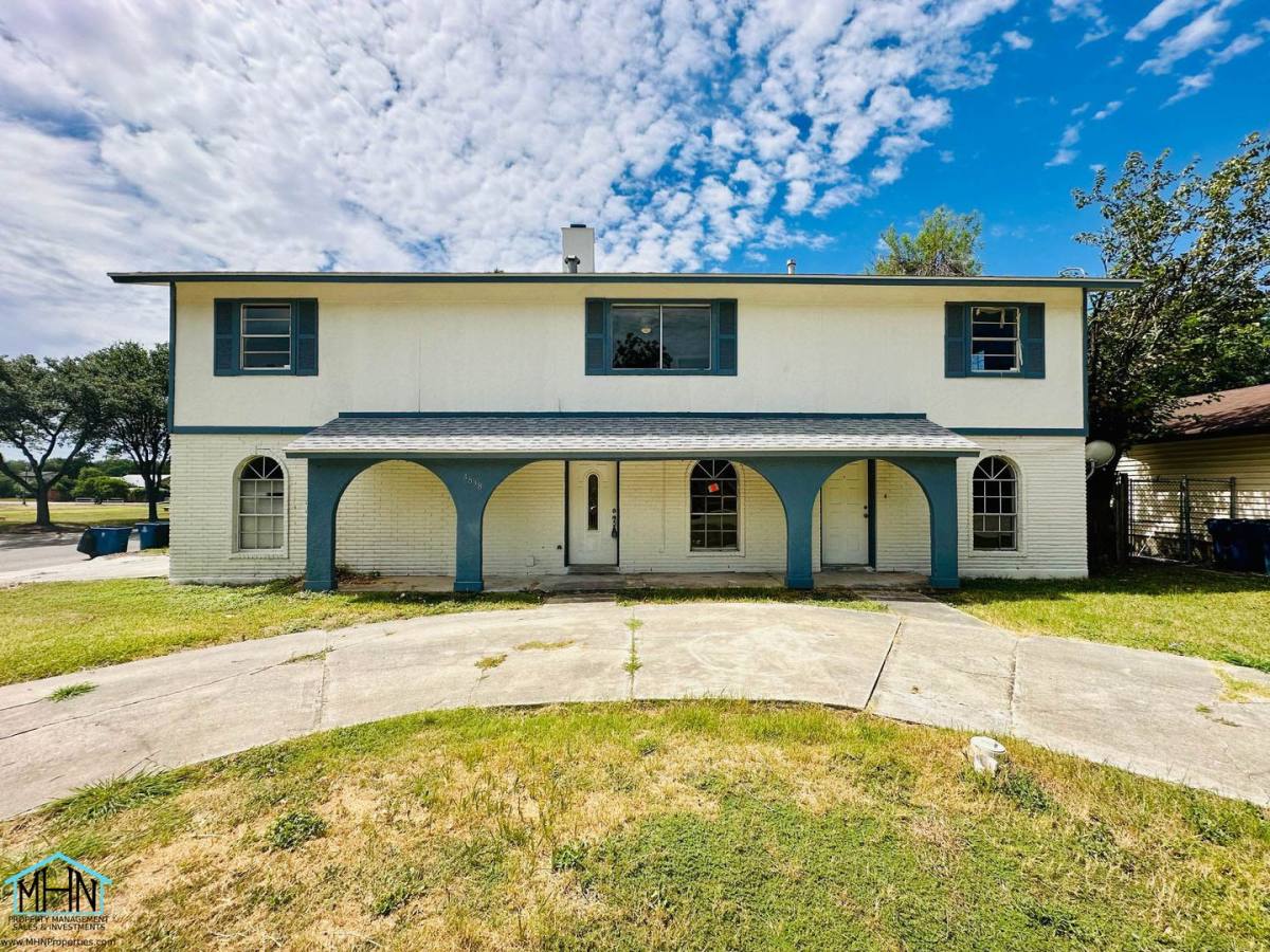 House for rent at 4838 Scott Carpenter Dr, San Antonio, TX 78219