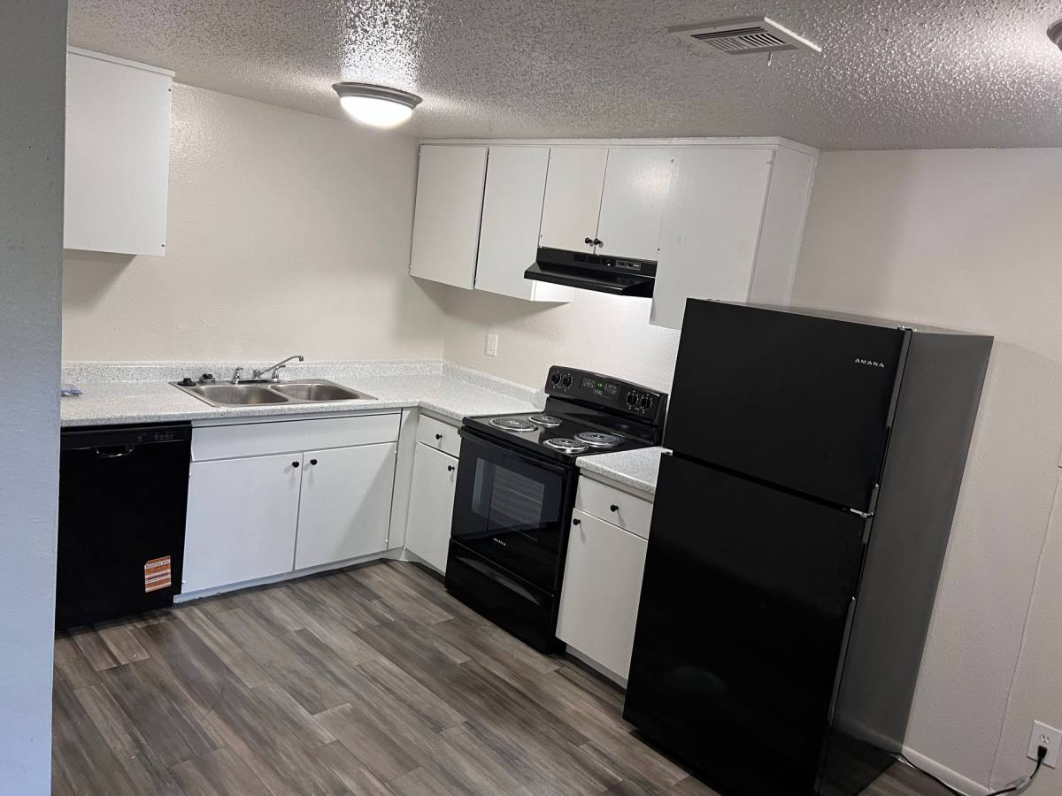 Apartment for rent at 1246 S Memorial Dr, Tulsa, OK 74112
