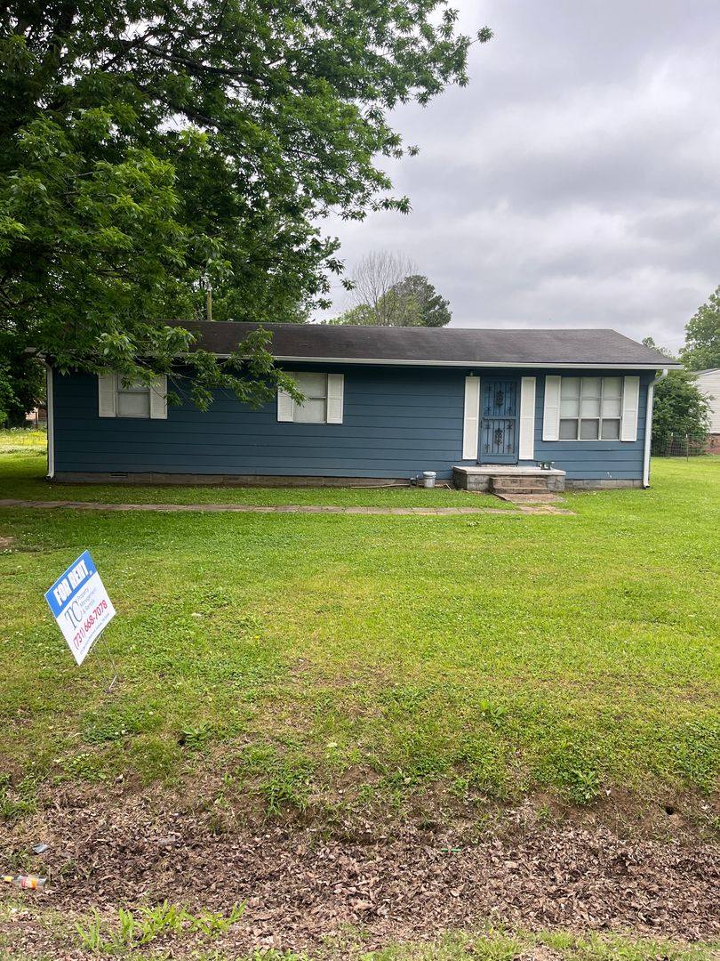 House for rent at 739 N 3rd Ave, Humboldt, TN 38343
