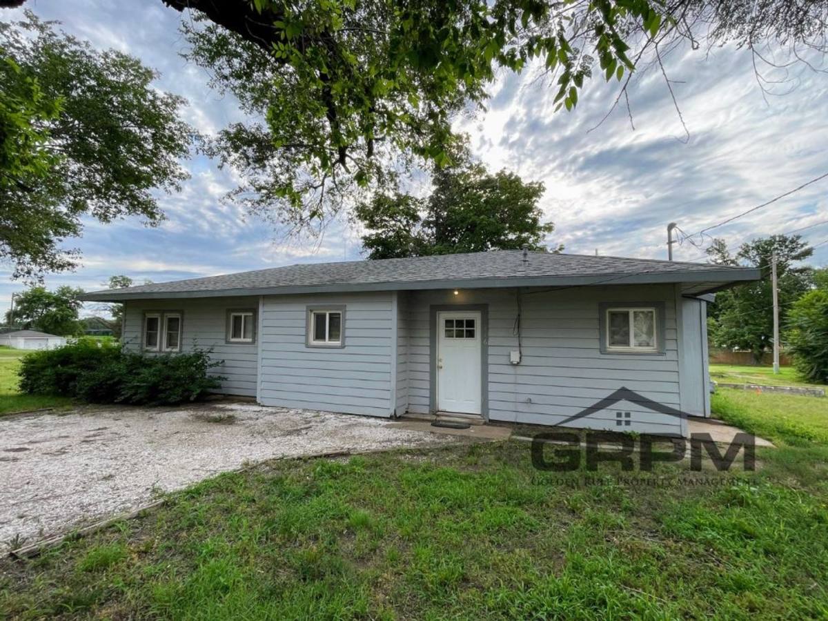 House for rent at 116 N Orchard St, Arlington, KS 67514