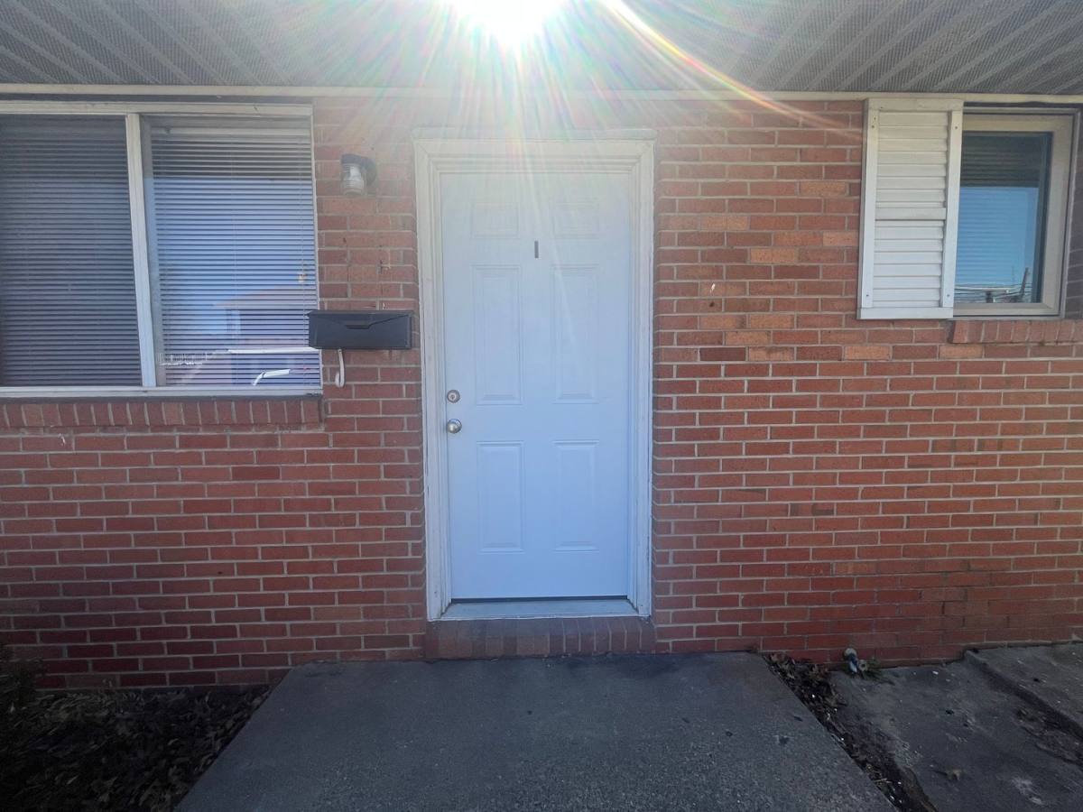 Apartment for rent at 2212 36th St, Parkersburg, WV 26104