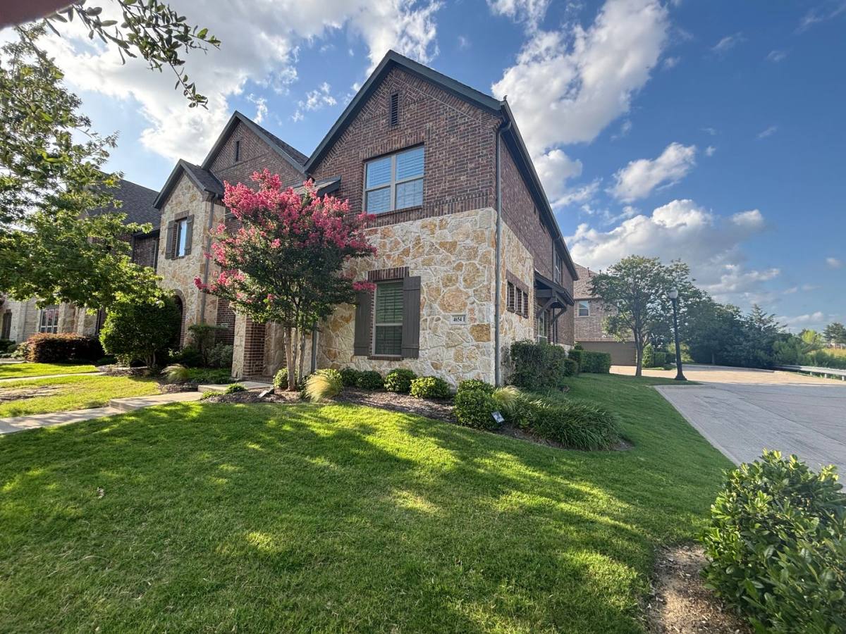 Townhouse for rent at 4654 Rhett Lane #I, Carrollton, TX 75010