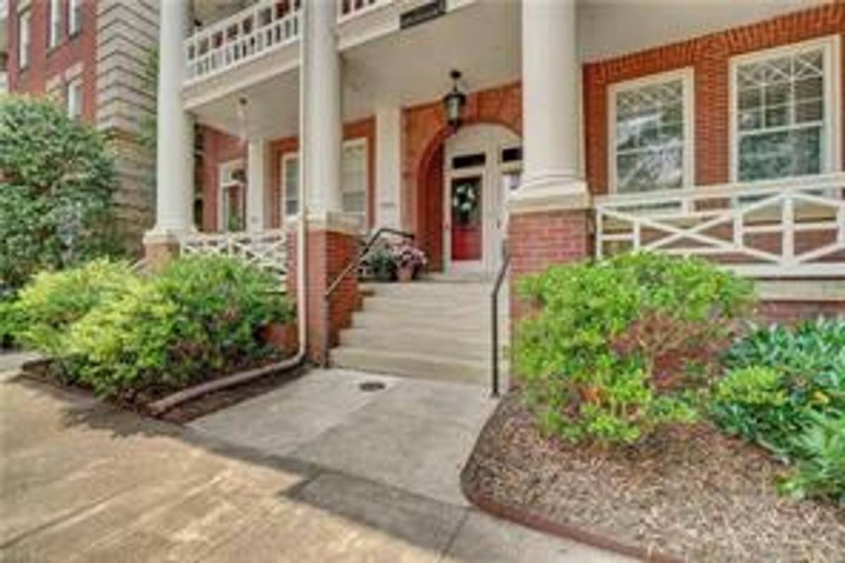 Condo for rent at 709 Redgate Ave, Norfolk, VA 23507