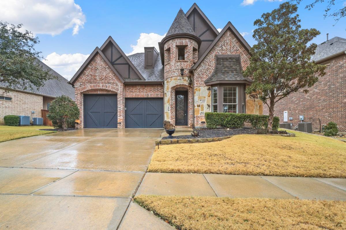House for rent at 1215 Grant Ave, Argyle, TX 76226