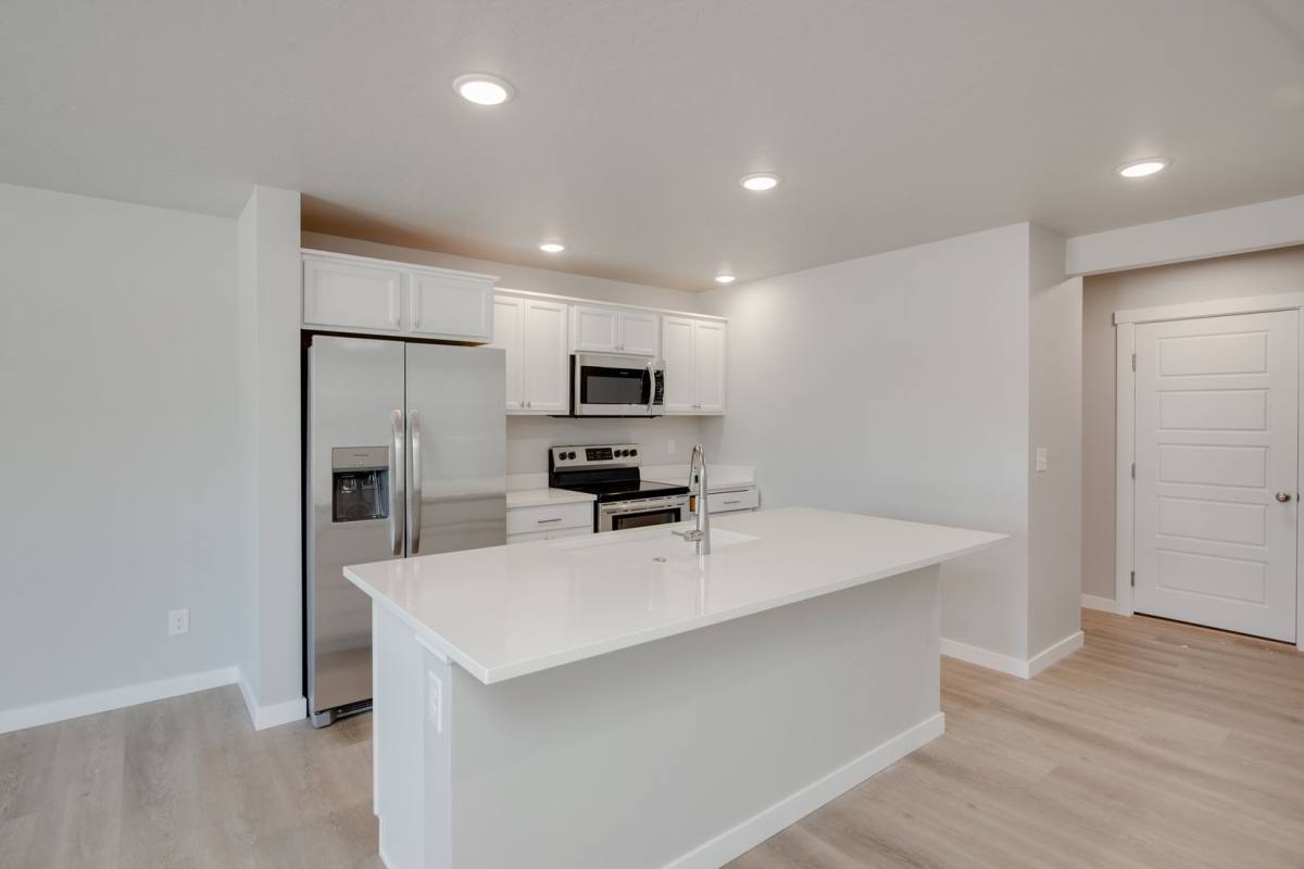 Townhouse for rent at 12535 W Victory Rd, Boise, ID 83709