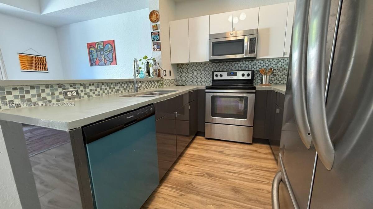 Townhouse for rent at 11034 NW 43rd Terrace, Miami, FL 33178