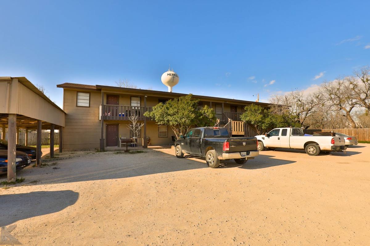 Apartment for rent at 207 Taylor, Merkel, TX 79536