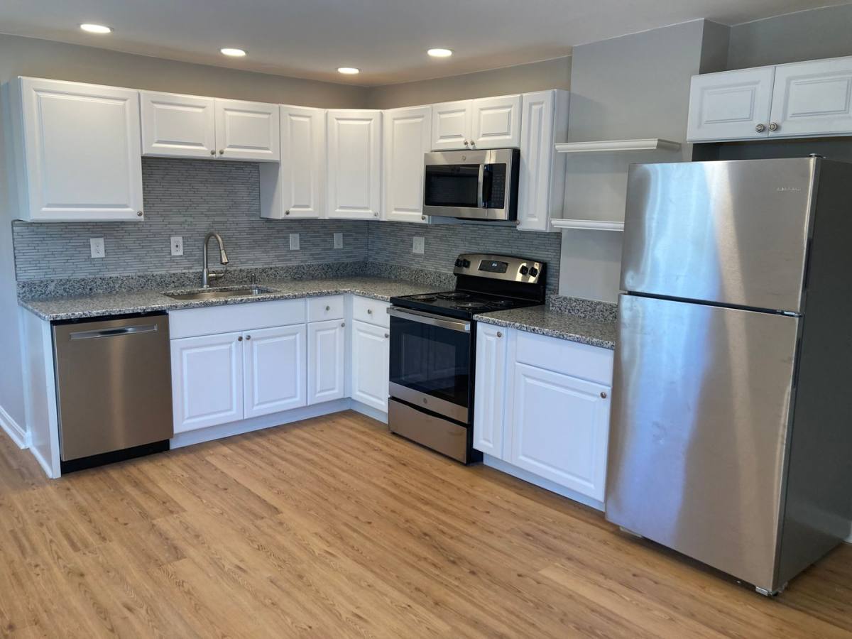 Apartment for rent at 10-12 Auburn St, Exeter, NH 03833