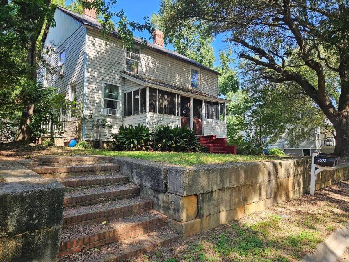 Apartment for rent at 300-302 Oliver St, West Columbia, SC 29169