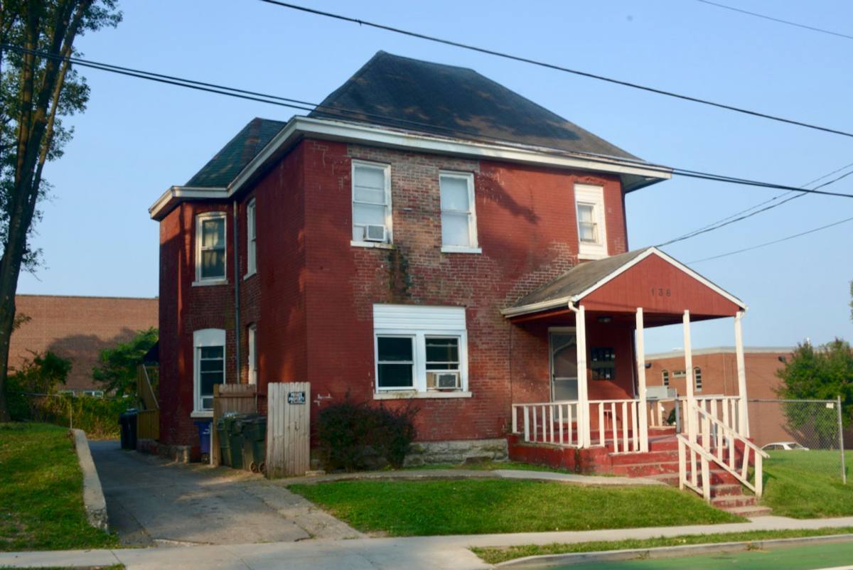 Apartment for rent at 136 E 4th St, Lexington, KY 40508